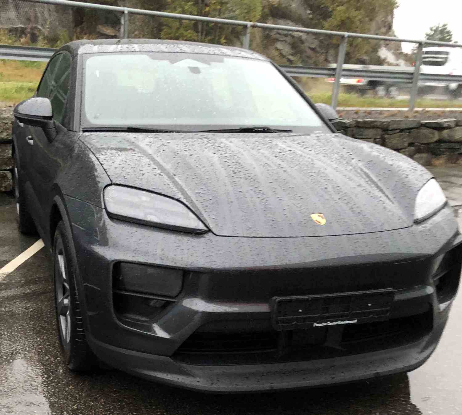 Porsche Macan electric 4 S Electric 27 mod