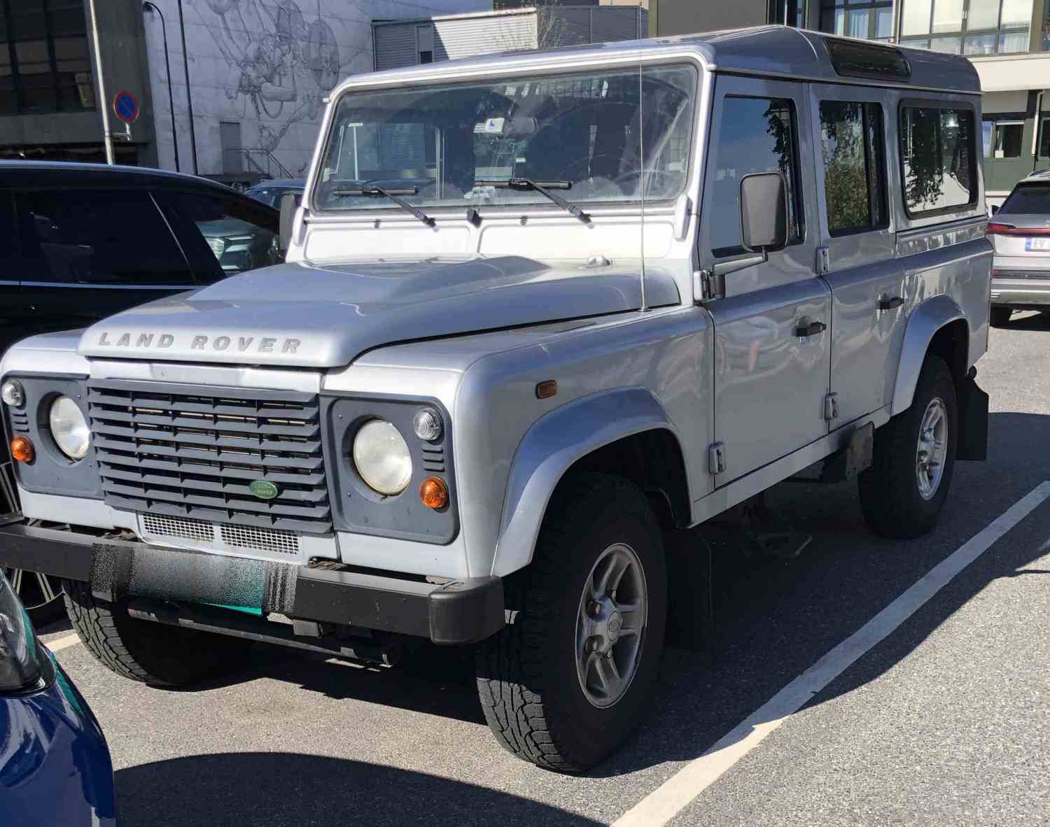 Land Rover Defender 110 2.4 08mod (122 hk)