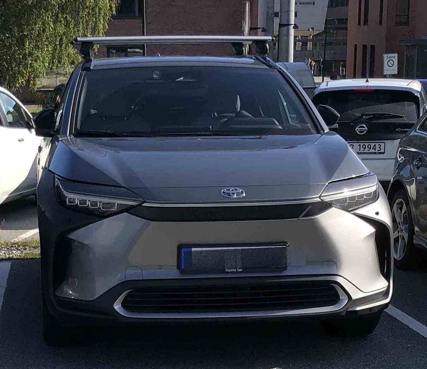 Toyota bZ4X bZ4X 71.4 kWh (204 hk) 2WD grå