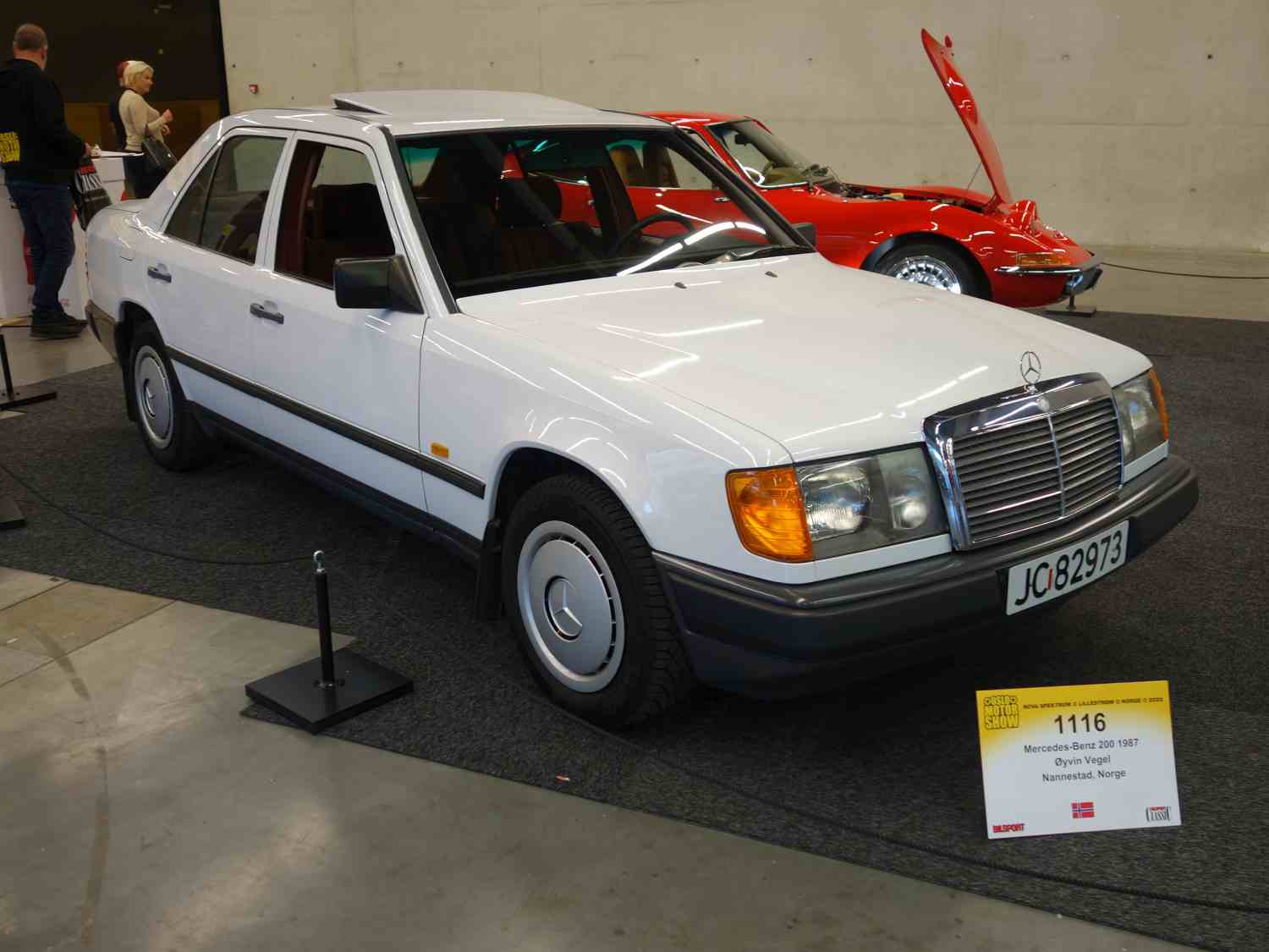 Mercedes-Benz E sedan 200 105 hk,