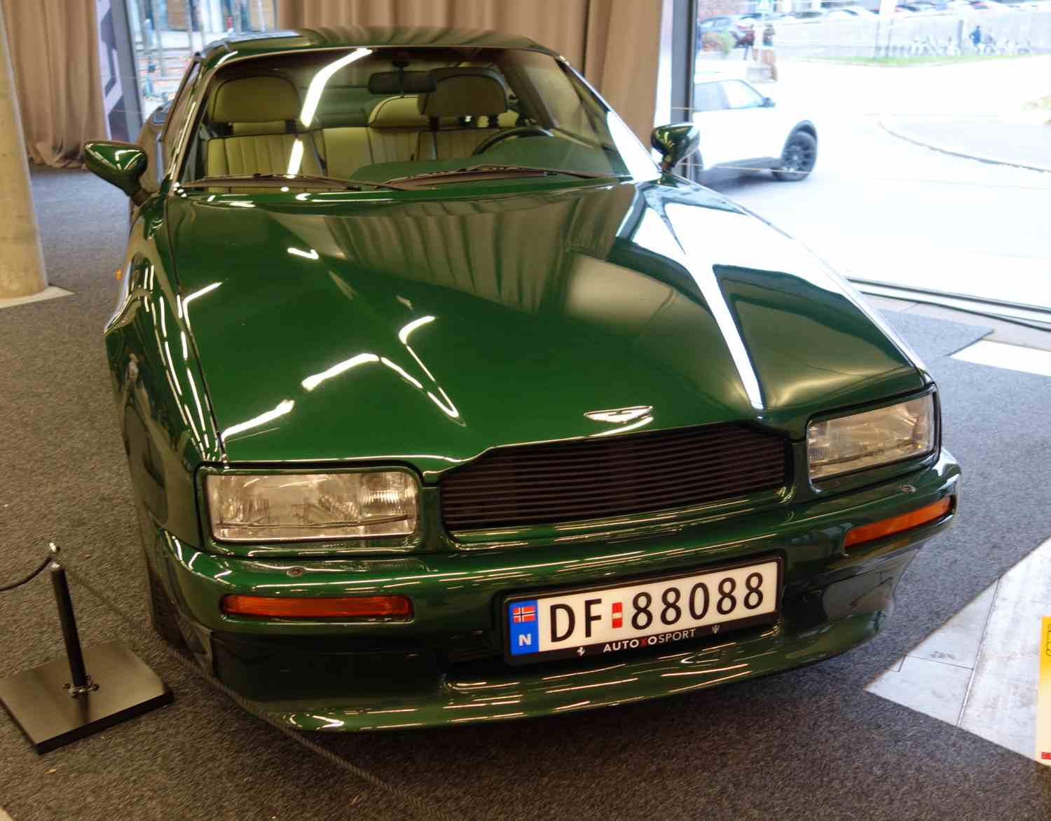 Aston Martin Virage Virage  5.3, V8 coupe