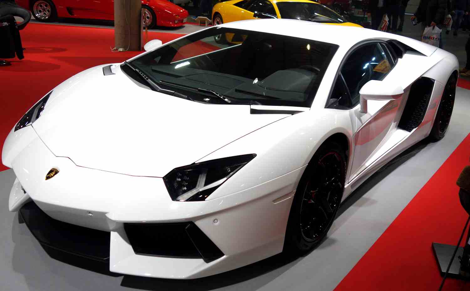 Lamborghini Aventador LP 700-4, 7 speed, 700 HK