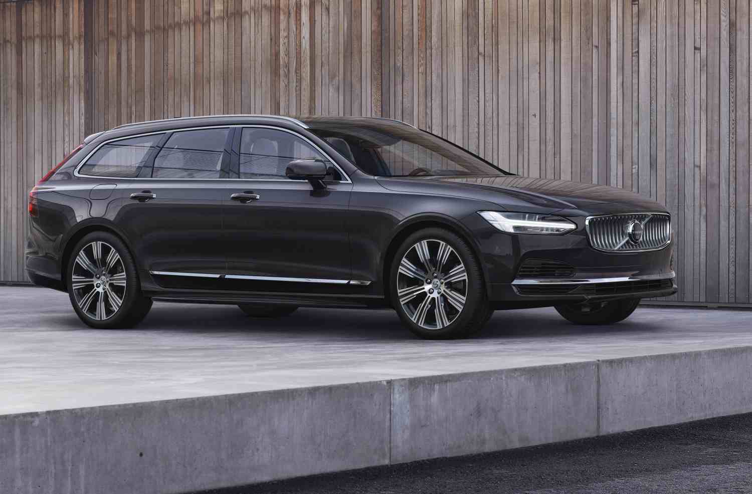 Volvo V90 + recharge B4 197 hk aut. Momentum