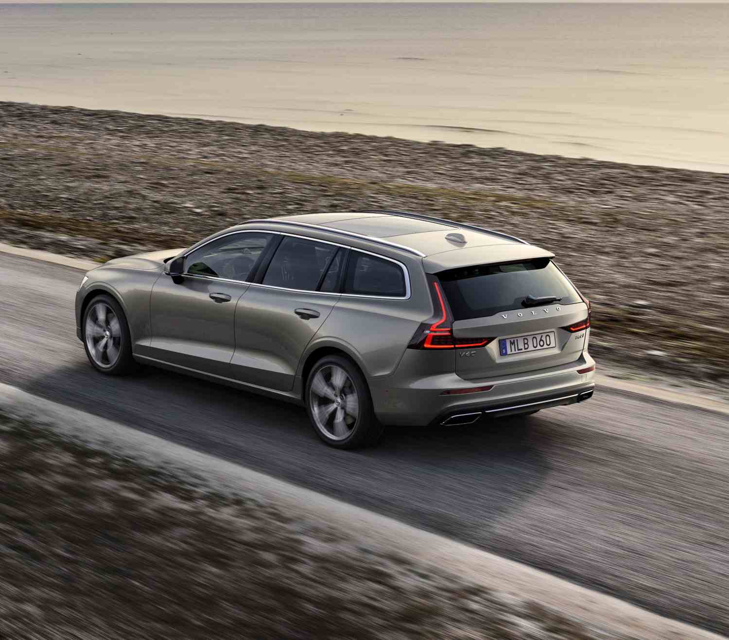 Volvo V60 + recharge D4 (190hp) aut Diesel