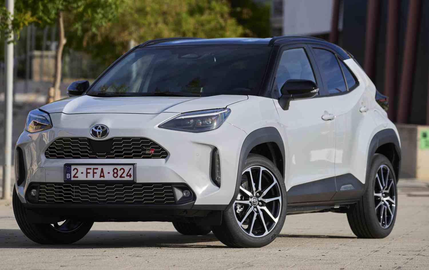 Toyota Yaris Cross Hybrid, AWD, Adventure Bitone. 116 hk