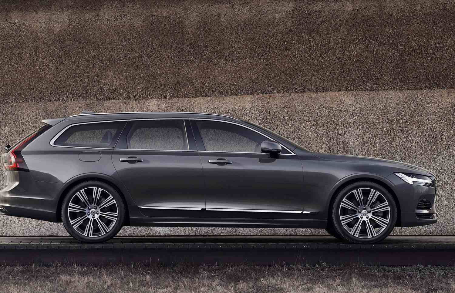 Volvo V90 + recharge B5 AWD 250 hk aut.