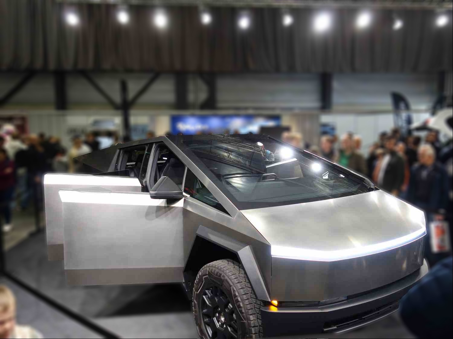 Tesla Cybertruck Cyberbeast