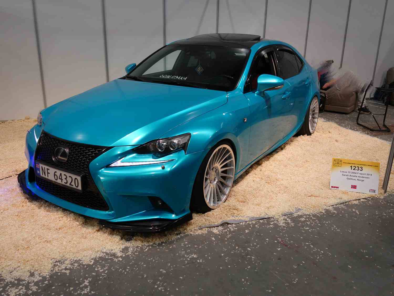 Lexus IS 300H,   223 hk, hybrid