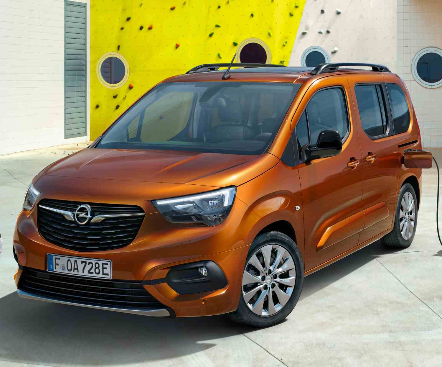Opel Combo-e life minibuss COMBO-e LIFE GS L2 52 kWh 136 AT (7seter)
