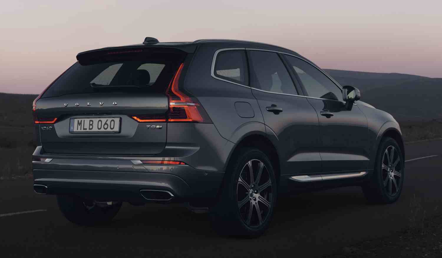 Volvo XC60 + Recharge T8 Recharge Ultra edition Black