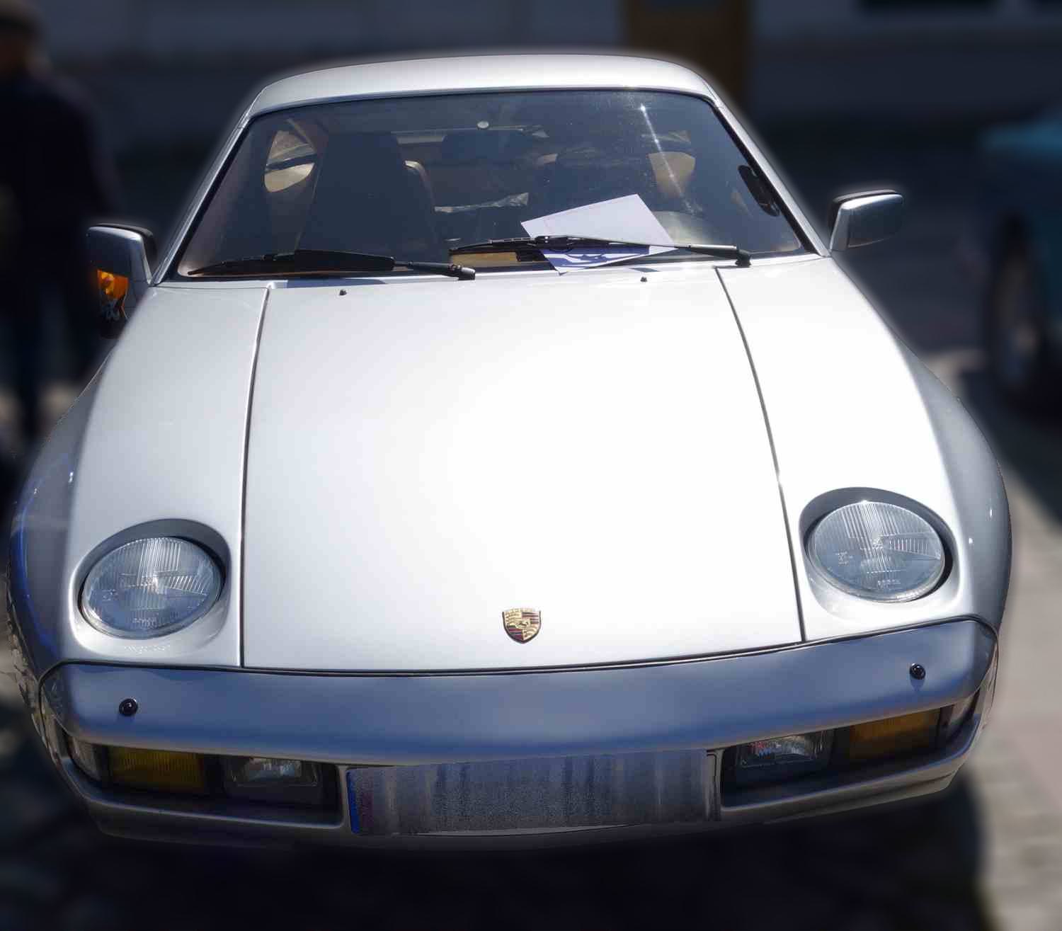 Porsche 928 Coupe, 4,5 liter, 240 hk