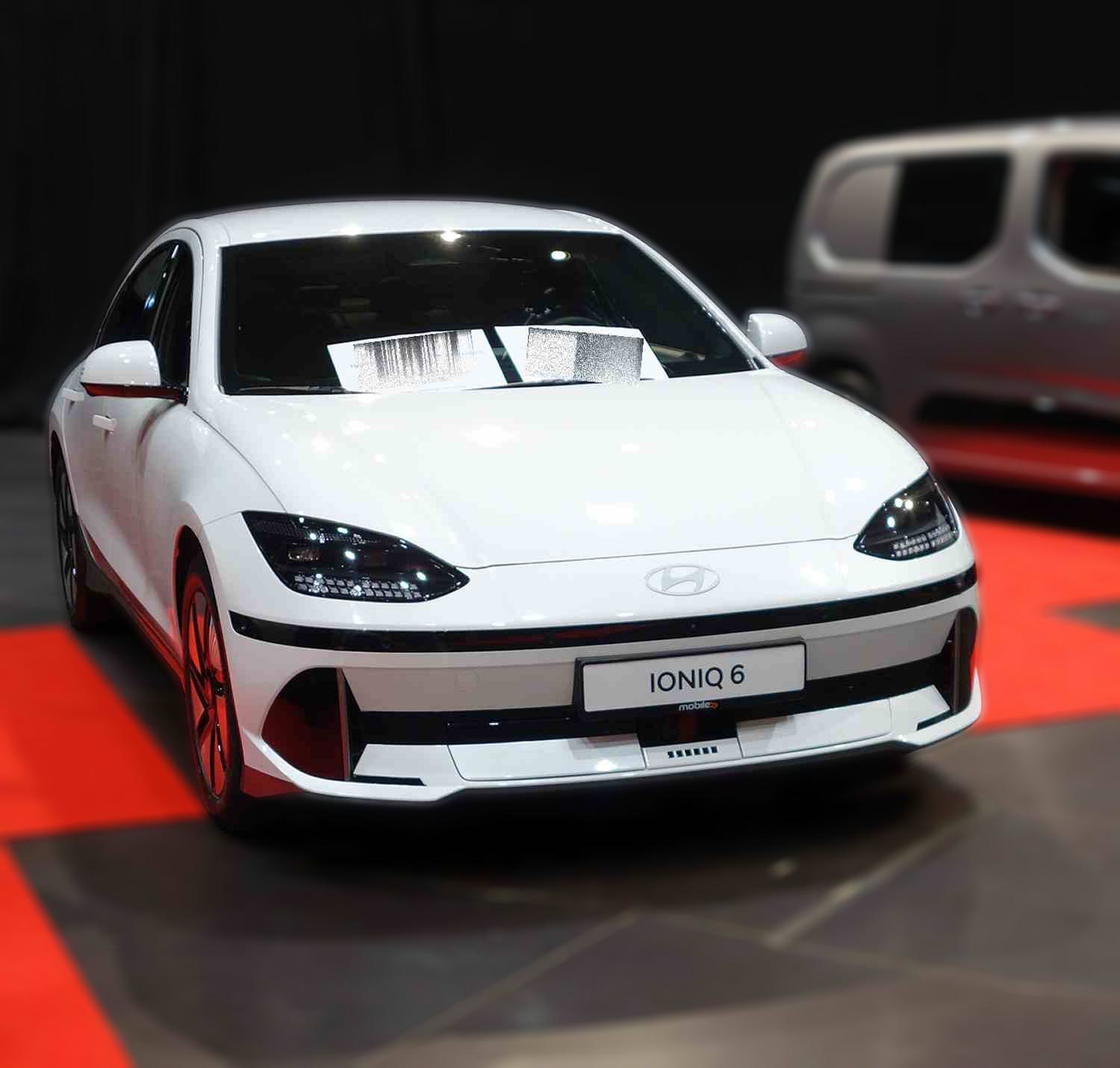 Hyundai Ioniq 6 IONIQ 6 Long Range AWD Premium 2025