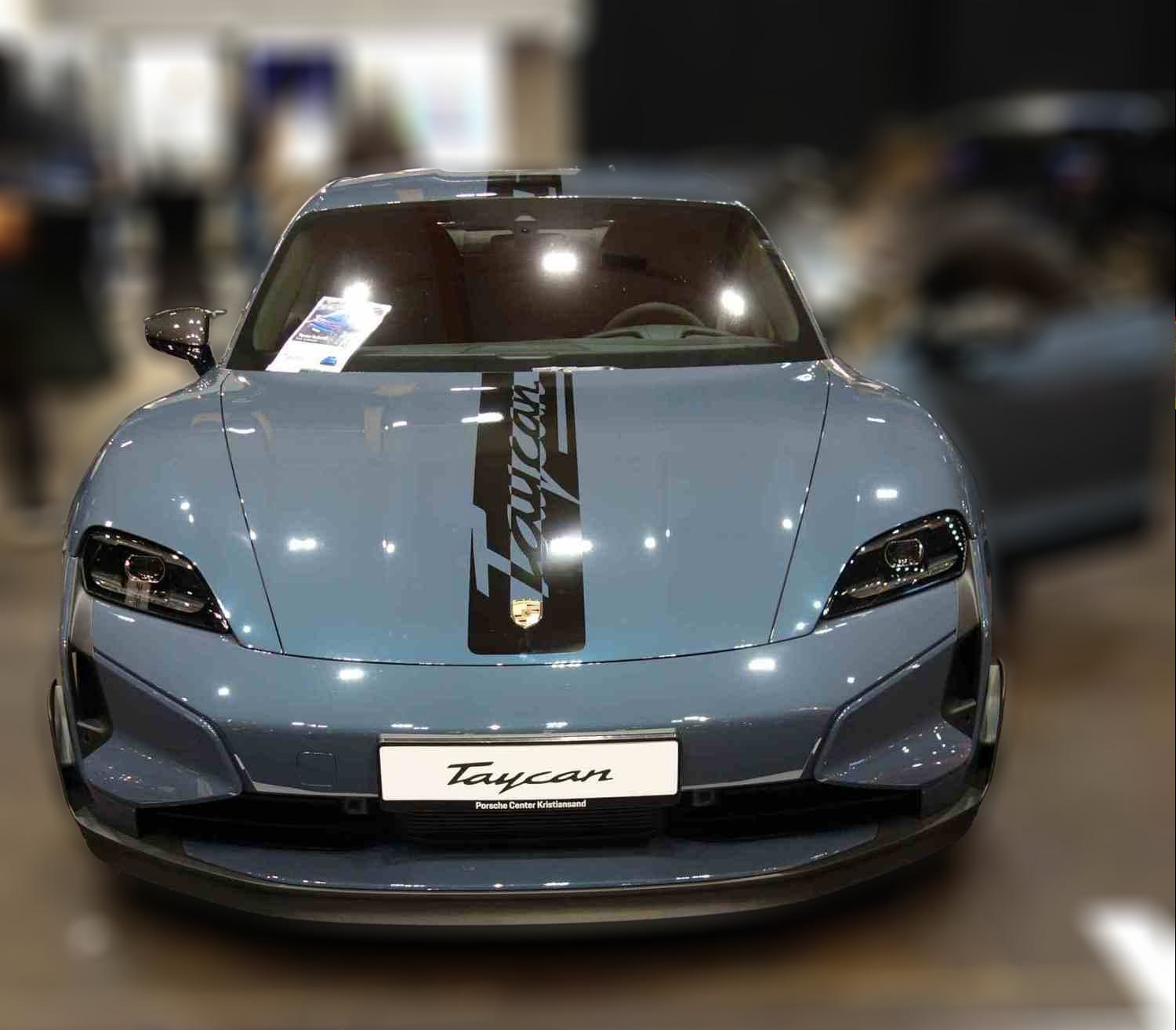 Porsche Taycan 4
