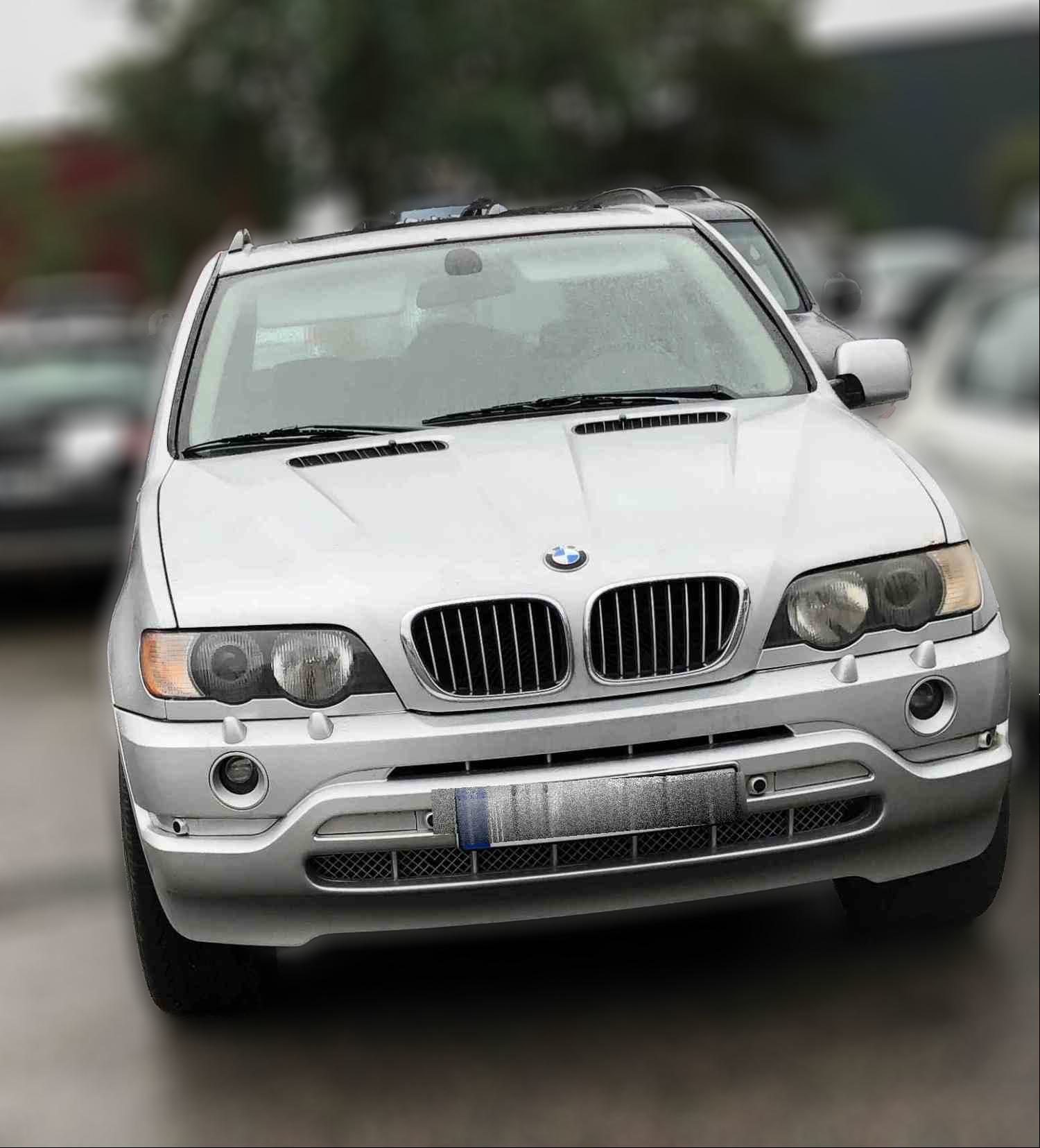 BMW X5 4,4i 286hk