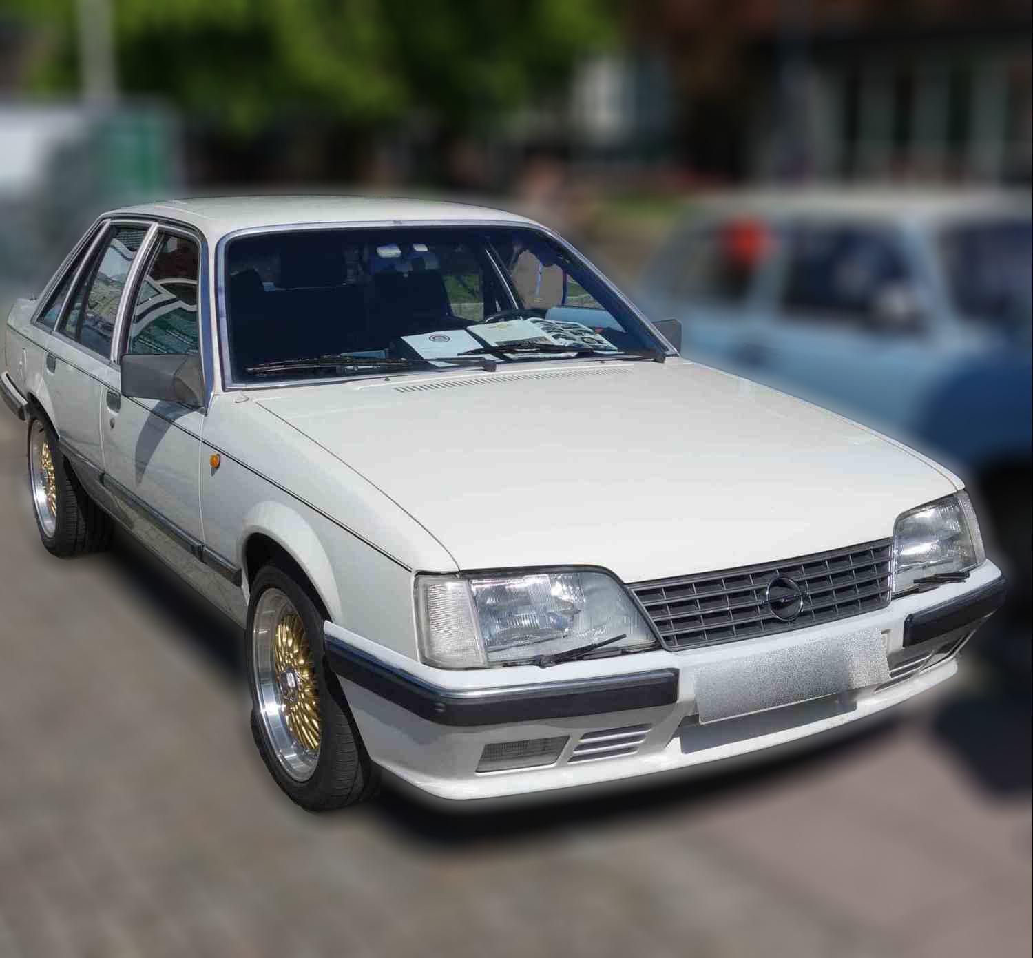 Opel Senator 2,5 140hk