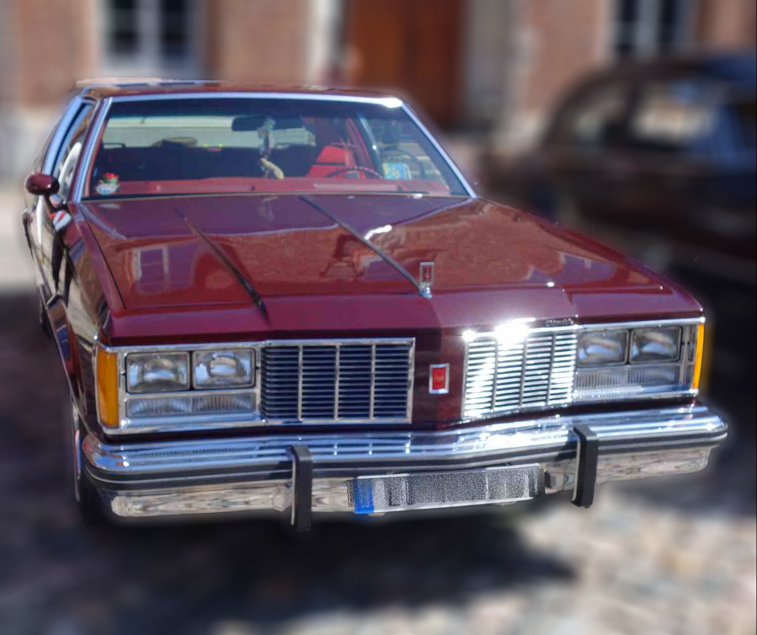 Oldsmobile Delta Delta 88, 79  162 hk